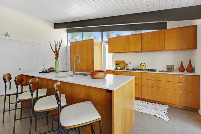 408 E Glen Circle N, Palm Springs, CA 92262