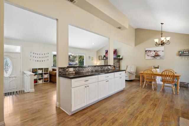 11353 Rocoso Rd, Lakeside CA: https://media.crmls.org/mediaz/19710be4-0c15-4e69-ae9c-7e059fe4e800.jpg