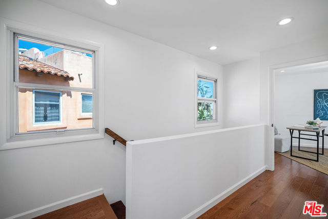 7145 Trask Avenue, Playa del Rey CA: https://media.crmls.org/mediaz/19712796-a85b-4da1-b2bd-7d0a01293f88.jpg