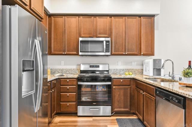 Detail Gallery Image 10 of 34 For 1310 Santa Liza Ave #8,  Chula Vista,  CA 91913 - 4 Beds | 4 Baths