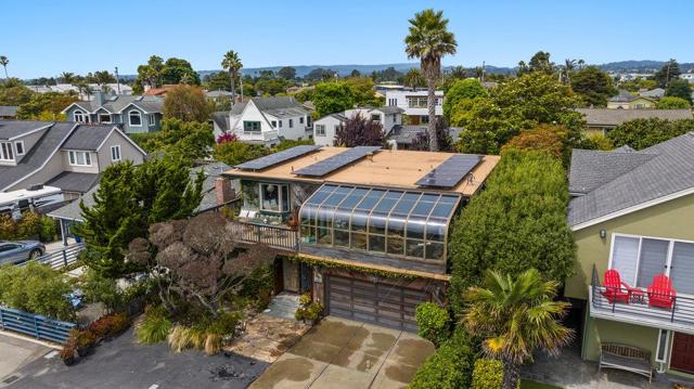 4355 Opal Cliff Drive, Santa Cruz CA: https://media.crmls.org/mediaz/19744034-4548-4ac1-8455-9abaf5629b4e.jpg