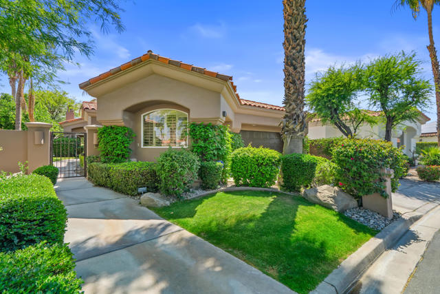 851 Mesa Grande Drive, Palm Desert, CA 92211