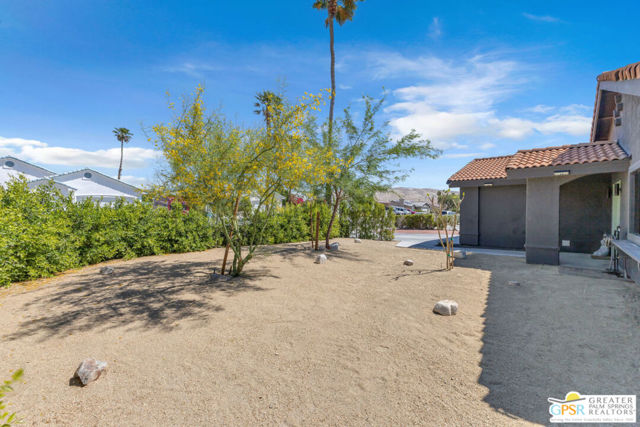 67795 Medano Road, Cathedral City CA: https://media.crmls.org/mediaz/197538da-5e3c-4be5-b89e-76a69f40ac30.jpg
