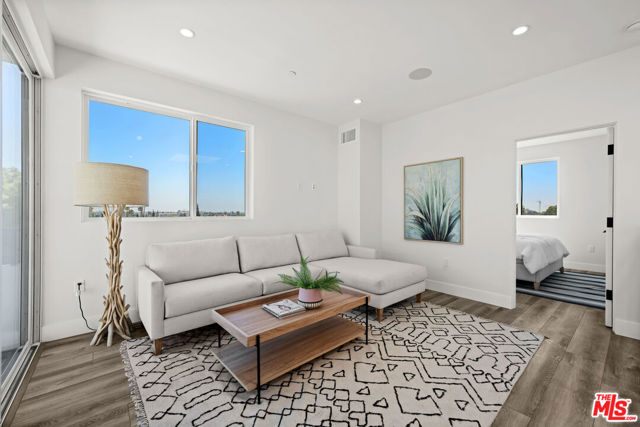 1955 Preuss Road, Los Angeles CA: https://media.crmls.org/mediaz/1975a763-4bee-4ebe-9f09-9f29dafd0b40.jpg