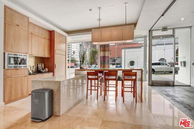 1168 S Barrington Avenue, Los Angeles CA: https://media.crmls.org/mediaz/1975dc41-5209-4b5f-8326-2c62efaf0a05.jpg