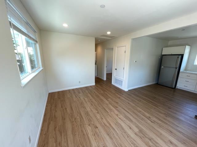 935 S Eldorado Street, San Mateo CA: https://media.crmls.org/mediaz/1977cc29-bff2-4767-a944-b318e2468fd2.jpg