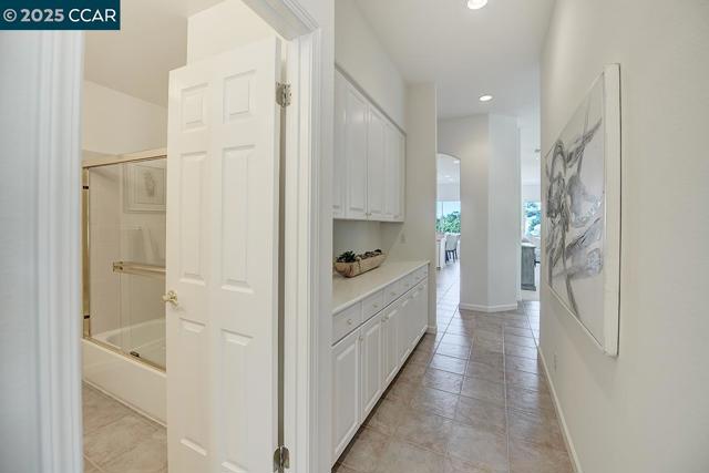 2916 Saklan Indian Dr, Walnut Creek CA: https://media.crmls.org/mediaz/197834f1-2c8e-4991-9e51-52e17c6eaf14.jpg