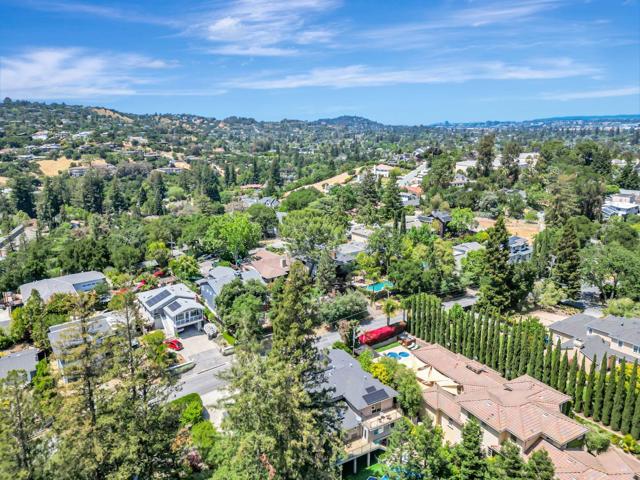 3119 Oak Knoll Drive, Redwood City CA: https://media.crmls.org/mediaz/1978d484-6183-42e2-8fe3-15f7c3c1f8eb.jpg
