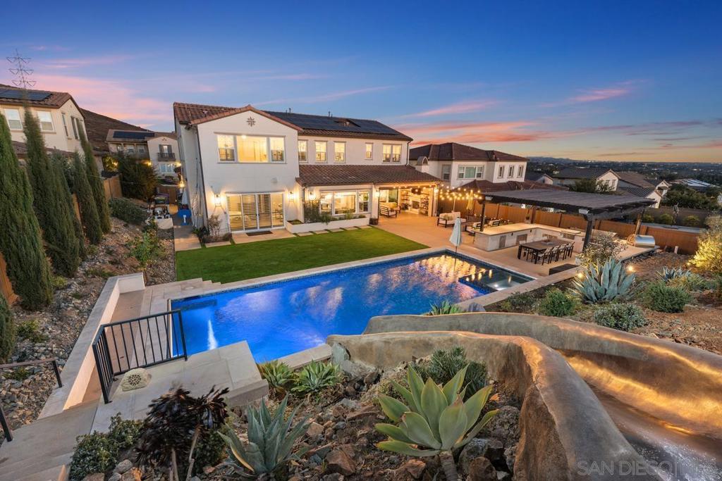 7495 Paseo Cristal