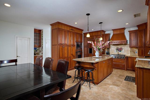 1314 Deerbrook Drive, San Marcos CA: https://media.crmls.org/mediaz/197a9869-a879-4507-8106-7269b801f49f.jpg