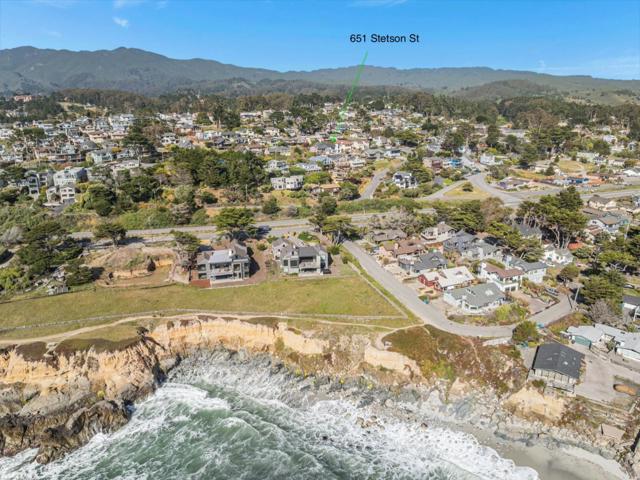 651 Stetson Street, Moss Beach CA: https://media.crmls.org/mediaz/197aa852-9275-4647-a601-88cf525cb633.jpg