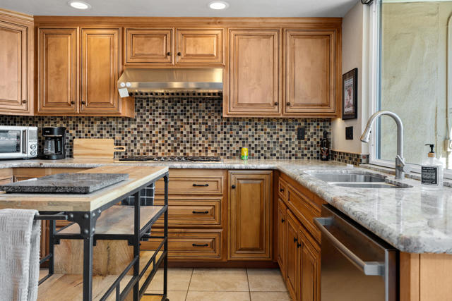 272 Tolosa Circle, Palm Desert, CA 92260