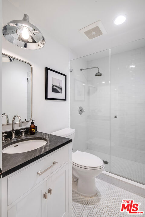 Image 19 of 45 For 24049 Chestnut Way