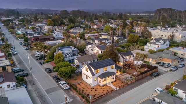 601 Bonnie Street, Santa Cruz CA: https://media.crmls.org/mediaz/197bc0be-cc5e-4a4e-93ba-c844e4b650b7.jpg