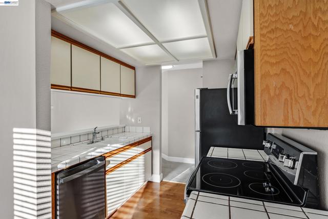 3769 Crow Canyon Rd, San Ramon CA: https://media.crmls.org/mediaz/197c65c3-e71e-4e6c-805e-41999012a69f.jpg