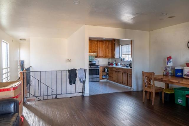 952 72nd Avenue, Oakland CA: https://media.crmls.org/mediaz/197ca744-48fe-411e-a9d0-02fdc44e55e1.jpg