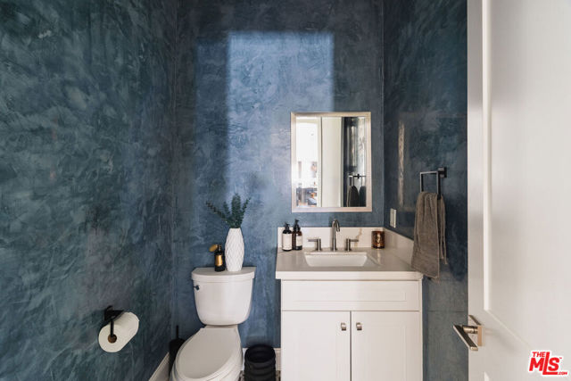 1408 Plymouth Circle, Thousand Oaks CA: https://media.crmls.org/mediaz/197cbae5-ebc4-42e9-af29-ad4b4e162738.jpg