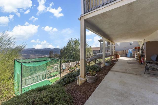 2216 Crest Dr, El Cajon CA: https://media.crmls.org/mediaz/197d14f1-cf3e-4413-b48d-23b7b12c94ac.jpg