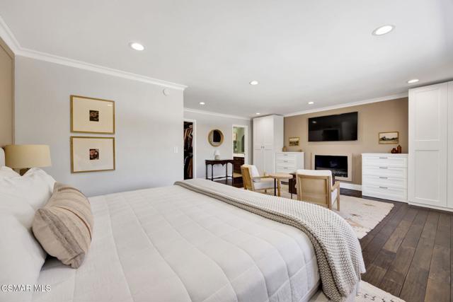 5308 Ambridge Drive, Calabasas CA: https://media.crmls.org/mediaz/197d8bb1-2867-404a-9da5-32da4e9c3d37.jpg