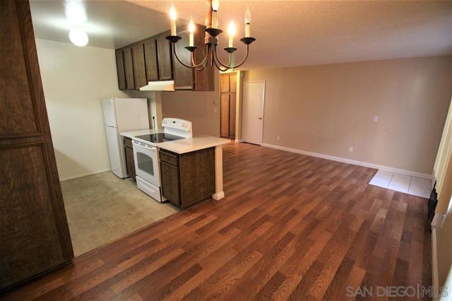 9528 Carroll Canyon Rd, San Diego CA: https://media.crmls.org/mediaz/197de789-52c7-410e-b3ce-4b09518bc894.jpg