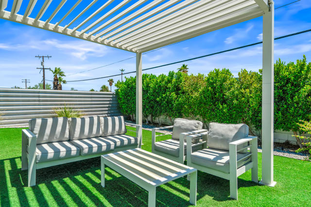 835 Rosa Parks Road, Palm Springs CA: https://media.crmls.org/mediaz/197e05dc-a9ba-4638-b380-e8a1787c32a6.jpg