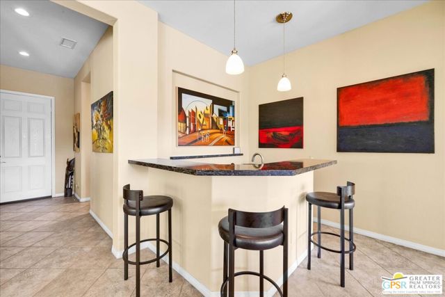 109 Shoreline Drive, Rancho Mirage CA: https://media.crmls.org/mediaz/197e0770-e1ff-4ef1-8171-635f1eff05d9.jpg