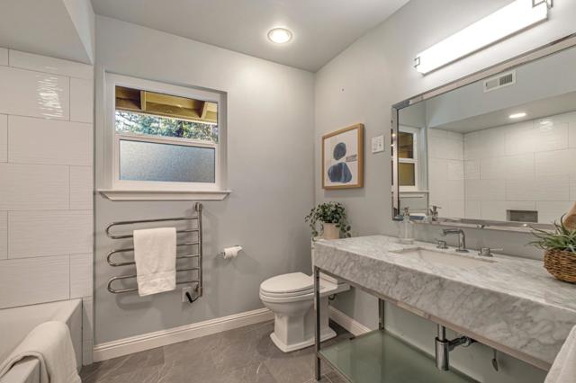 24705 Spanish Oaks Road, Los Gatos CA: https://media.crmls.org/mediaz/197e56ed-2c55-44a7-9063-5edaf00fed01.jpg