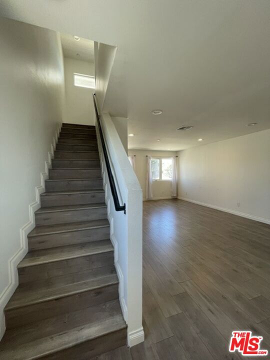 5733 Fulcher Avenue photo 17