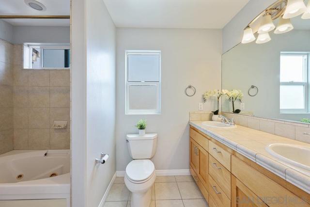 1427 Hornblend, San Diego CA: https://media.crmls.org/mediaz/197fd642-e0d6-46b9-8371-7bc1bc16875e.jpg