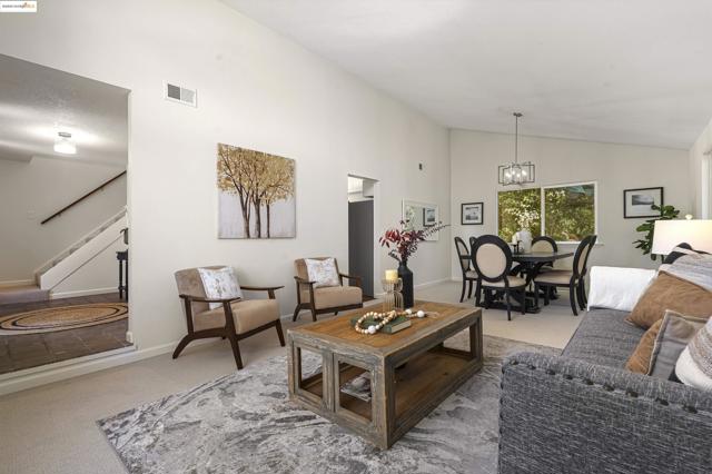 160 Manzanita Pl, Hercules CA: https://media.crmls.org/mediaz/19807a90-fea6-45f5-b124-9202ff97e10b.jpg