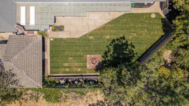 190 W San Martin Avenue, San Martin CA: https://media.crmls.org/mediaz/1980bda9-5e8c-4f2a-9346-c4ff48bc5dc3.jpg