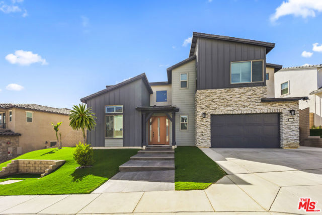 11767 Toyon Drive, Chatsworth CA: https://media.crmls.org/mediaz/1981d70e-fbca-4911-bc36-56b539a0f776.jpg