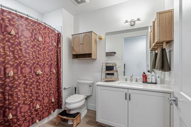 2250 Kilowatt Way, Fremont CA: https://media.crmls.org/mediaz/19829e59-27f1-4f15-94ac-0f12a03b2812.jpg