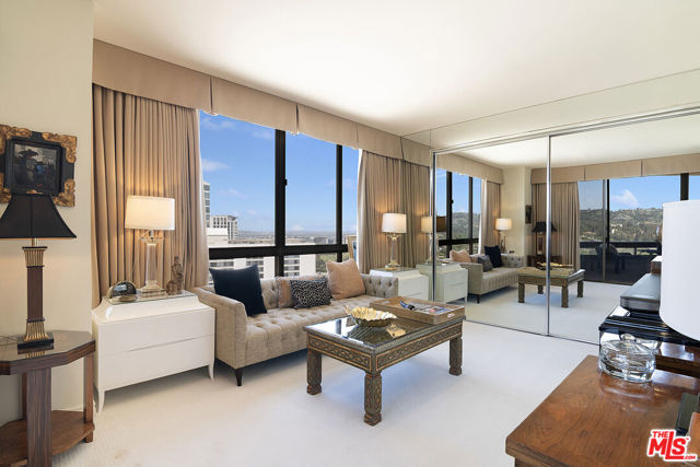 10430 Wilshire Boulevard, Los Angeles CA: https://media.crmls.org/mediaz/19830aec-cd16-457b-a71c-79db905e3aa7.jpg