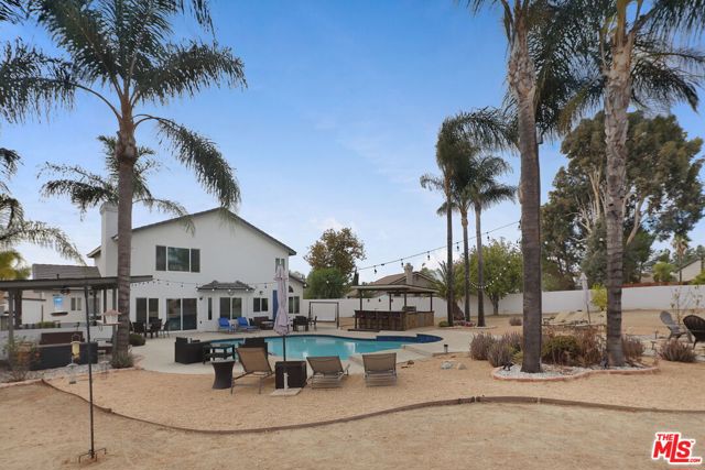 39665 Maple Leaf Court, Murrieta CA: https://media.crmls.org/mediaz/1984b8c5-8bb5-409c-8ef9-3b9739449529.jpg