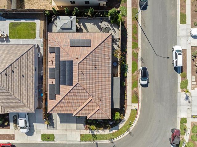 2141 Wildflower Drive, Hollister CA: https://media.crmls.org/mediaz/1984f900-dcfb-4182-b063-c2be5458eac1.jpg