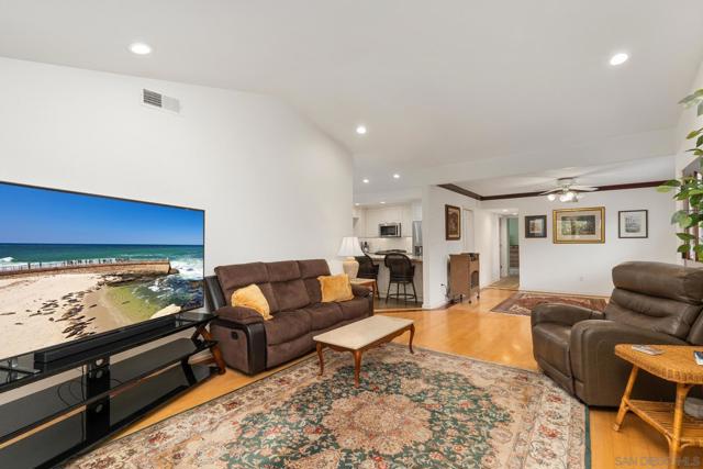 1745 Tamarack Ave, Carlsbad CA: https://media.crmls.org/mediaz/19857a9d-28a0-423b-a9e6-4a852089a834.jpg