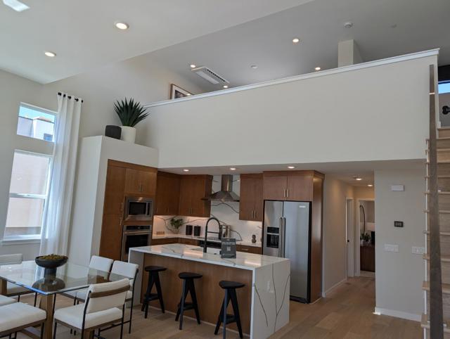 11240 Cottonwood Place, Saratoga CA: https://media.crmls.org/mediaz/19859ce6-be55-4fbc-91db-c9555885f853.jpg