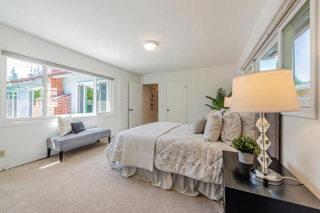 639 Georgia Avenue, Palo Alto CA: https://media.crmls.org/mediaz/19860881-51a5-44f8-a457-a73a8333bea7.jpg