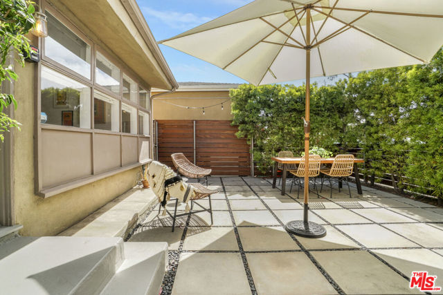 2404 Ocean Park Boulevard, Santa Monica CA: https://media.crmls.org/mediaz/198696d0-9a0f-41d3-8db0-e3dcffeb7fcd.jpg