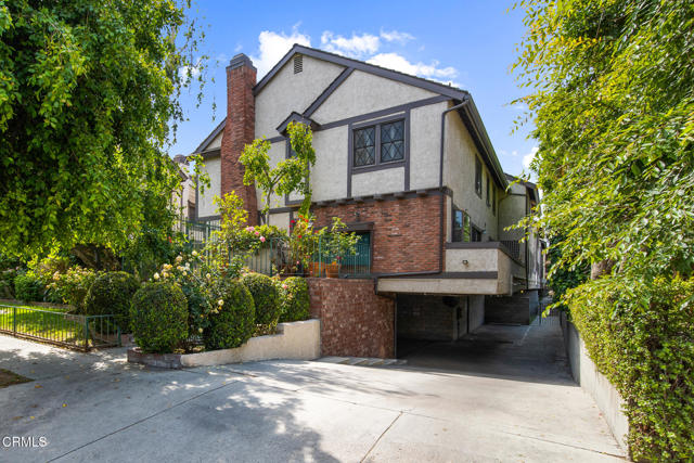 Detail Gallery Image 1 of 13 For 11940 Weddington St #19,  Valley Village,  CA 91607 - 2 Beds | 2/1 Baths