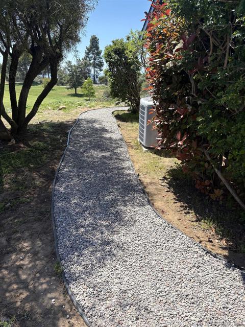 6702 Rainbow Hts. Rd.,  CA: https://media.crmls.org/mediaz/198758dd-15de-4ce8-915f-93187396d36b.jpg
