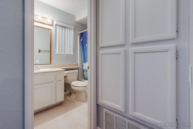 4527 Contour Blvd., San Diego CA: https://media.crmls.org/mediaz/1987b282-71ca-4a6b-b2e6-b0110956862b.jpg
