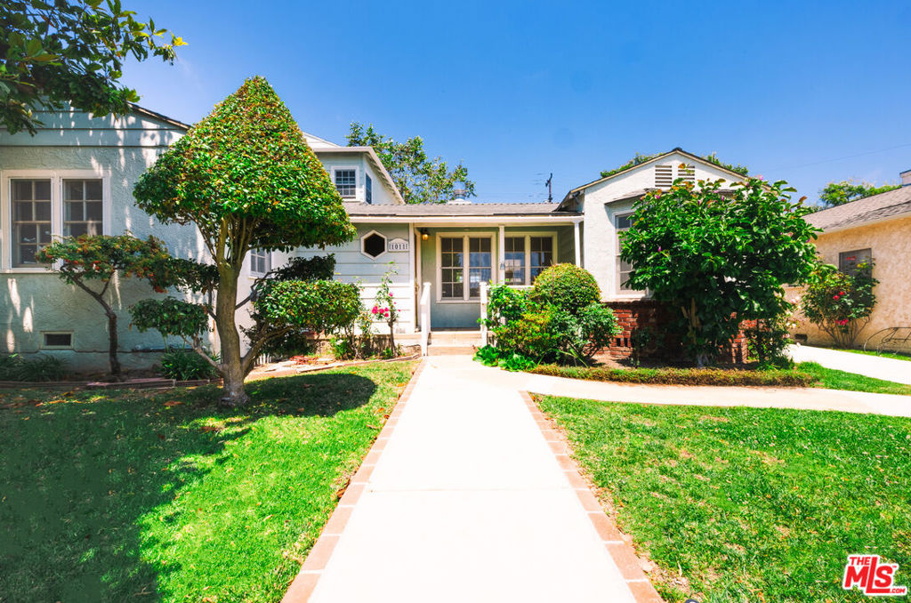 1011 Stanford Street