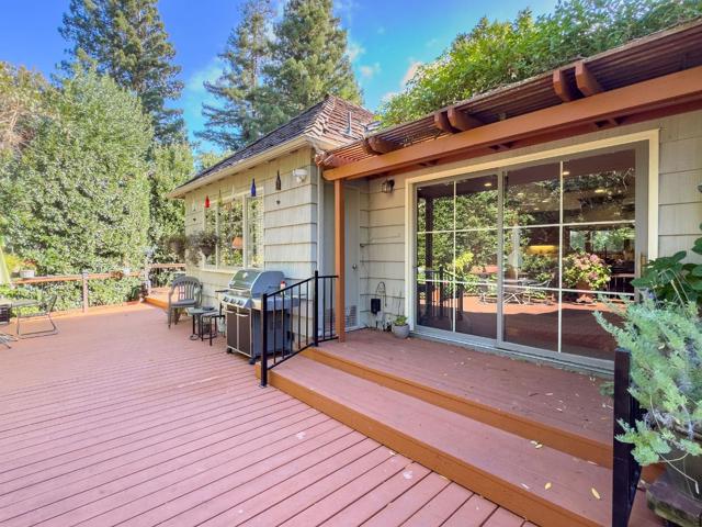 2155 Geri Lane, Hillsborough CA: https://media.crmls.org/mediaz/19887bb9-2f13-4480-b819-34a93c881b7e.jpg
