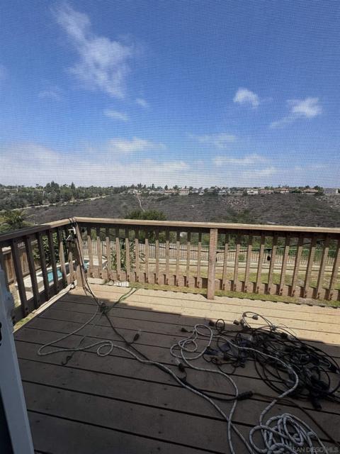 821 Verin Lane, Chula Vista CA: https://media.crmls.org/mediaz/1988bb4c-b9b3-475e-92a3-8379f68d873b.jpg