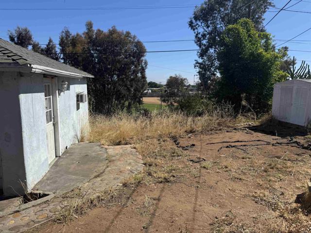 5643 Meade Avenue, San Diego CA: https://media.crmls.org/mediaz/19893e2f-2c6b-4dc7-8d78-e623b4f66003.jpg