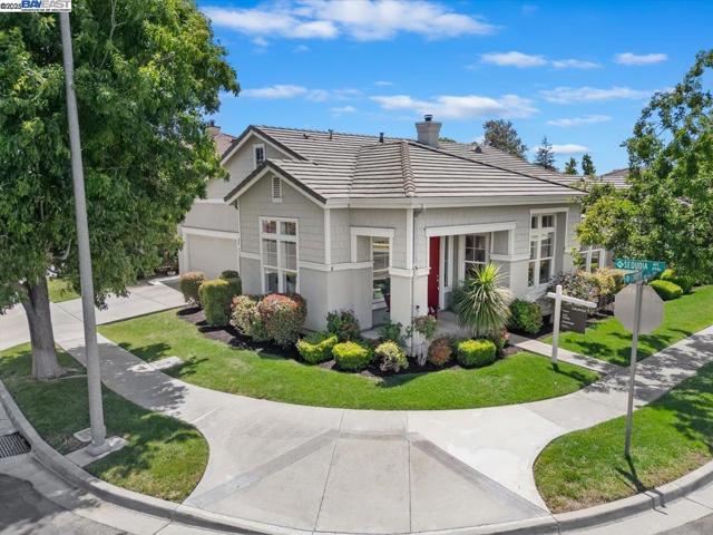 4946 Sequoia Ave, Dublin CA: https://media.crmls.org/mediaz/198ab878-dc77-4e09-a353-0513e556d49b.jpg