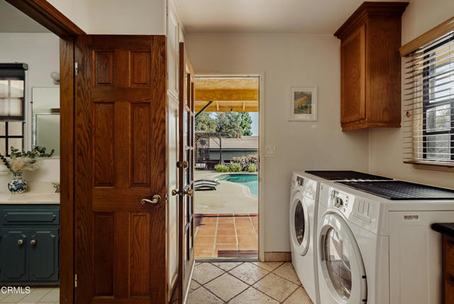 Detail Gallery Image 14 of 29 For 3818 Altura Ave, La Crescenta,  CA 91214 - 3 Beds | 2 Baths