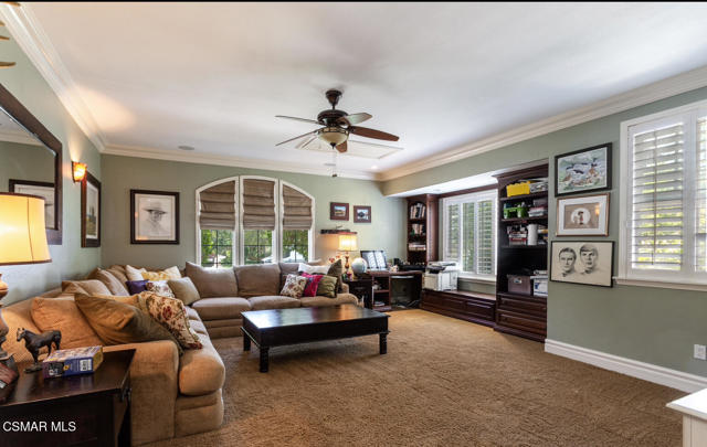 68 E Twisted Oak Drive, Simi Valley CA: https://media.crmls.org/mediaz/198ce14f-6af0-4e7c-925c-1790ebd6c04e.jpg